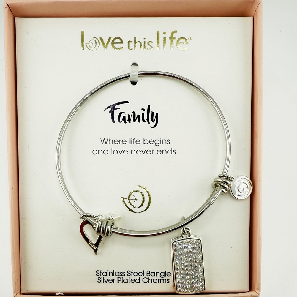 “Love This Life" Family Charm Bangle Bracelet NEW ~